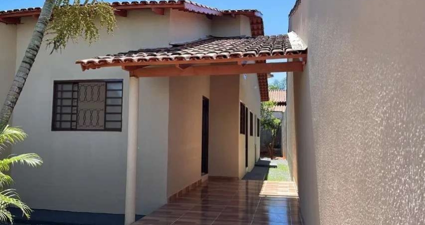 VENDO Casa 02 Quartos, 01 banheiro, garagem coberta e quintal, Res Pedro Miranda, Senador Canedo. Aceita financiamento pela CEF Caixa Economia Federal Casa de Rua com 2 Quarto(s) e 1 banheiro(s) à Ven