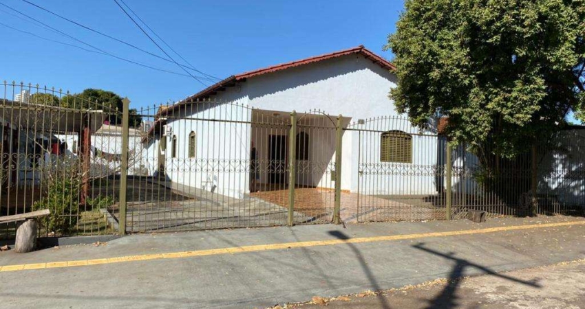 Casa no Jardim América Rua C 130 A, Lote com 18 metros de frente Casa de Rua com 3 Quarto(s) e 2 banheiro(s) à Venda, 210 por R$ 650.000 no setor Jardim América VN27875