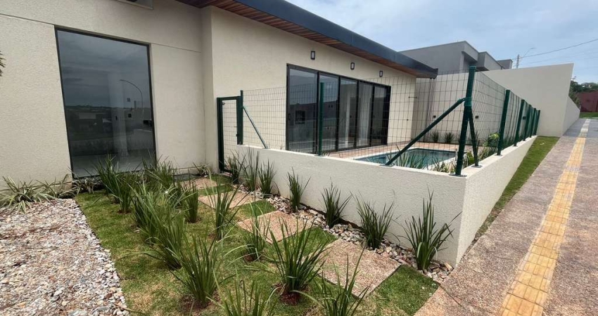 Jardins Capri  Casa em Condomínio com 3 Quarto(s) e 4 banheiro(s) à Venda, 200 por R$ 1.590.000 no setor Jardins Capri AX24899