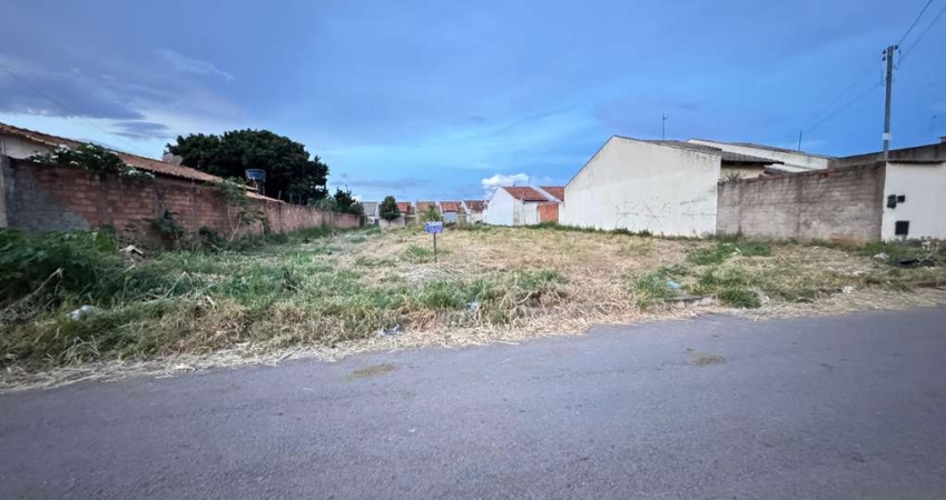 LOTE NA VILA DELFIORE Lote à Venda, 360 por R$ 100.000 no setor Villa Deifiore ST28057