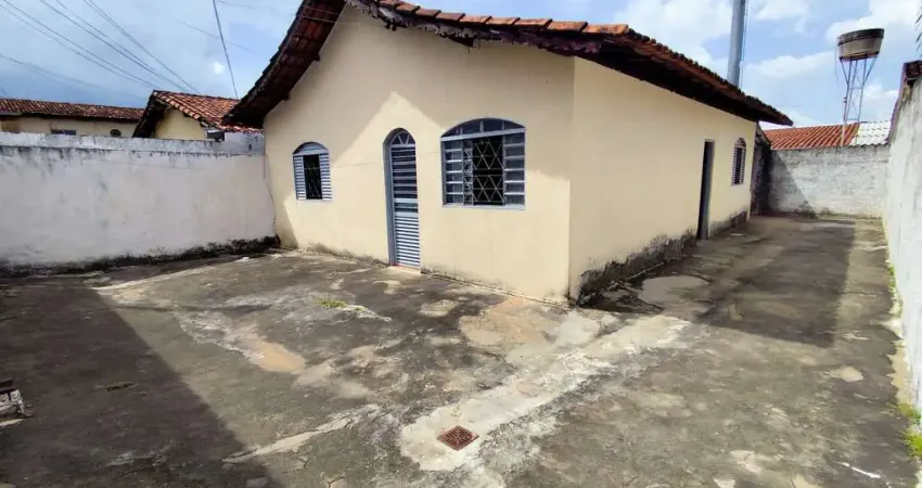 Casa Setor Faiçalville  Casa de Rua com 2 Quarto(s) e 2 banheiro(s) à Venda, 229 por R$ 450.000 no setor Setor Faiçalville AD27941
