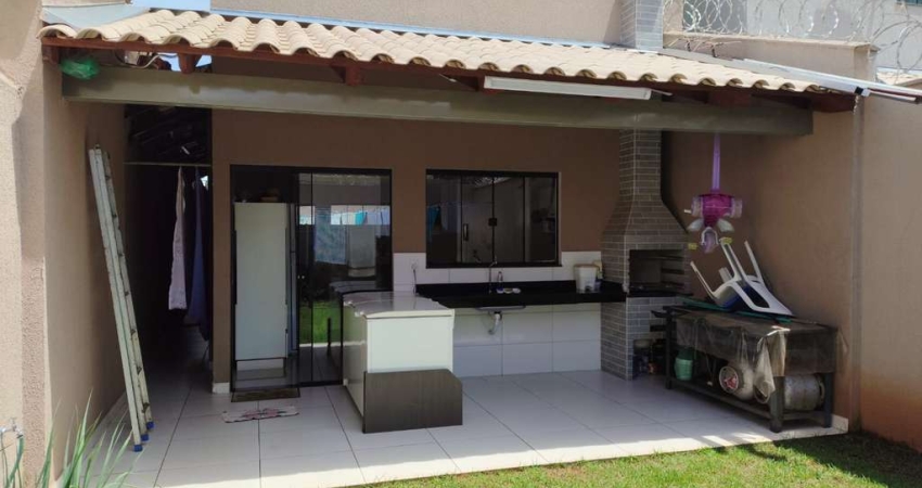Sobrado no Setor Jaó Sobrado com 4 Quarto(s) e 6 banheiro(s) à Venda, 262 por R$ 950.000 no setor Setor Jaó AD28245