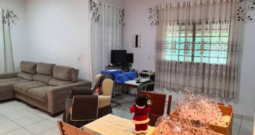 Casa Térrea Morada do Bosque/ Ponta Kayana  Casa de Rua com 3 Quarto(s) e 3 banheiro(s) à Venda, 220 por R$ 550.000 no setor Setor Morada do Bosque IN28493