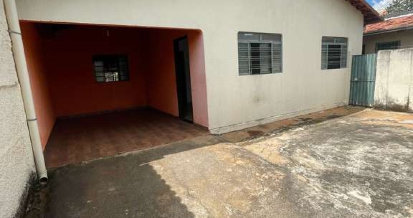 CASA SETOR SANTOS DUMONT Casa de Rua com 3 Quarto(s) e 2 banheiro(s) à Venda, 272.31 por R$ 650.000 no setor Setor Santos Dumont TA28692