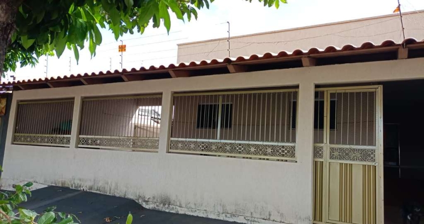 CASA SETOR CAPUAVA GOIANIA Casa de Rua com 4 Quarto(s) e 2 banheiro(s) à Venda, 229 por R$ 650.000 no setor Capuava AD28852