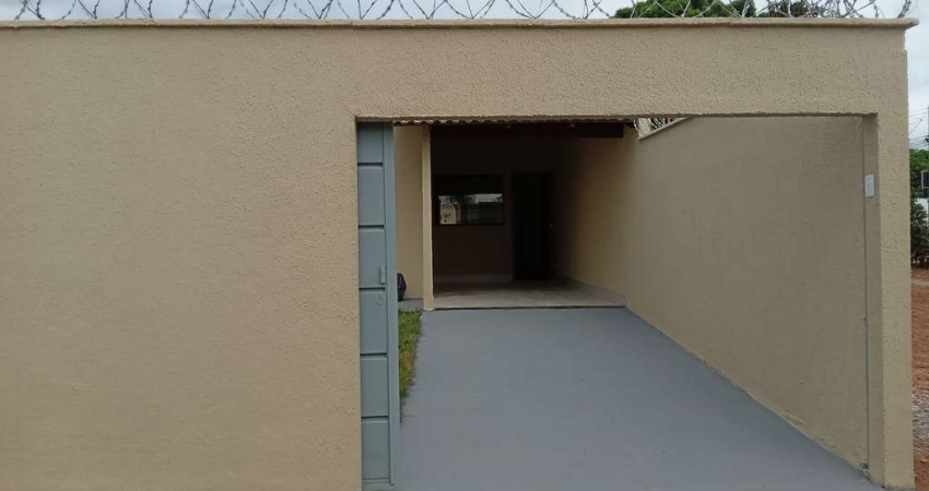 CASA NO ALTO PARAÍSO/DOM BOSCO Casa de Rua com 2 Quarto(s) e 2 banheiro(s) à Venda, 84.48 por R$ 240.000 no setor Jardim Dom Bosco IN28943