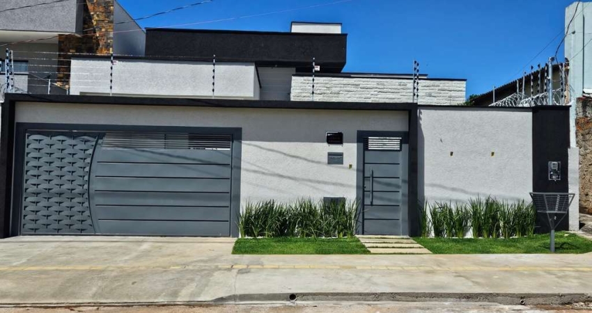 Casa  Casa de Rua com 3 Quarto(s) e 4 banheiro(s) à Venda, 185 por R$ 1.300.000 no setor Jardim Presidente AD29263