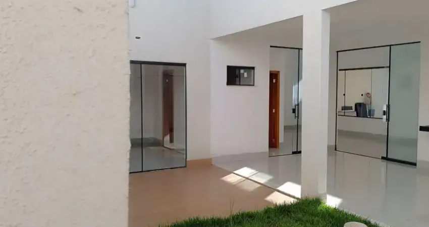 Casa alto padrão Residencial Flamingo Casa de Rua com 3 Quarto(s) e 4 banheiro(s) à Venda, 182 por R$ 690.000 no setor Residencial Flamingo AD27348