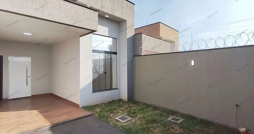 Vendo Casa de 3 Quartos no Jardim Petrópolis - Goiânia Casa de Rua com 3 Quarto(s) e 2 banheiro(s) à Venda, 128 por R$ 430.000 no setor Residencial Petrópolis VN16266