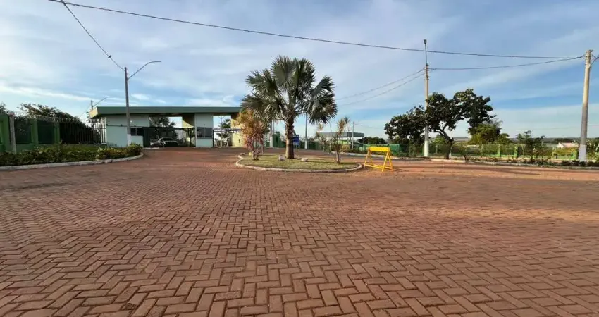 Chácara no Condomínio Recanto da Serra - Guapó GO Chácara à Venda, 220 por R$ 770.000 AV30009