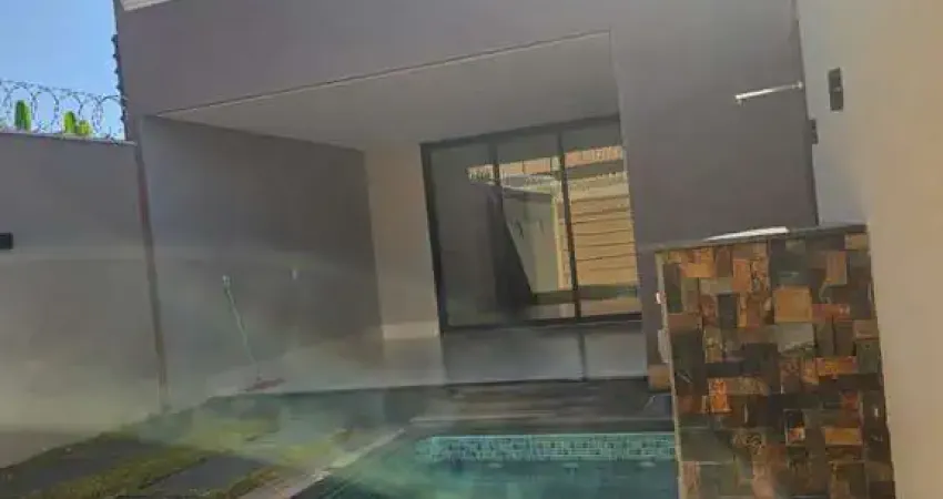 Casa Térrea 3 suítes piscina bairro Ilda. Casa de Rua com 3 Quarto(s) e 4 banheiro(s) à Venda, 138 por R$ 750.000 no setor Ilda IN30342