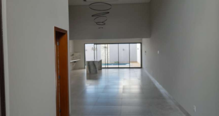 Linda Casa Jd. Planalto Casa de Rua com 4 Quarto(s) e 5 banheiro(s) à Venda, 273 por R$ 1.800.000 no setor Jardim Planalto ST30082