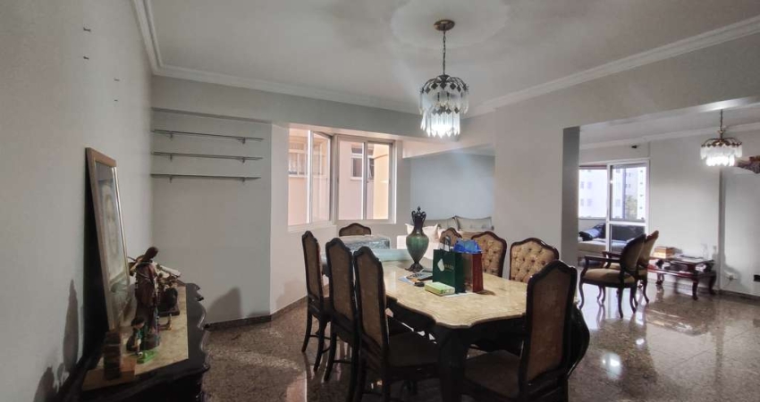 Revenda - Apartamento Solar dos Pireneus Apartamento com 4 Quarto(s) e 4 banheiro(s) à Venda, 160 por R$ 750.000 no setor Setor Bueno IN30707