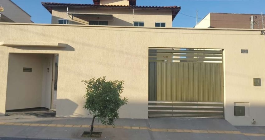 Casa de rua à venda 3 suites  Sobrado com 3 Quarto(s) e 4 banheiro(s) à Venda, 450 por R$ 950.000 no setor Goiânia 2 ST30609