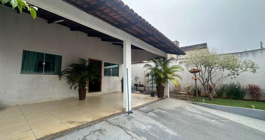 Oportunidade Casa Setor Três Marias, 122m2 em lote de 360m2 Casa de Rua com 3 Quarto(s) e 2 banheiro(s) à Venda, 122 por R$ 1.100.000 no setor Setor Três Marias SL30742