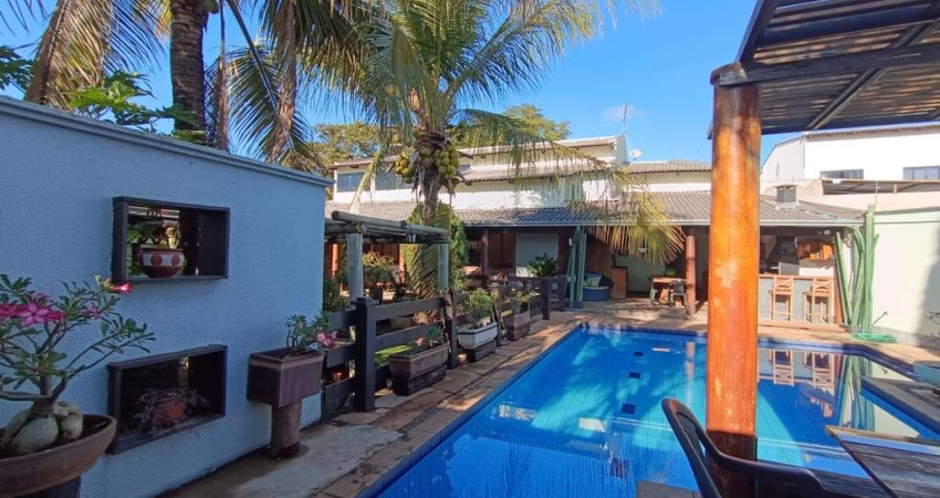 Casa 4 qtos Parque das Flores Casa de Rua com 4 Quarto(s) e 5 banheiro(s) à Venda, 440 por R$ 1.600.000 no setor Parque das Flores AD30279