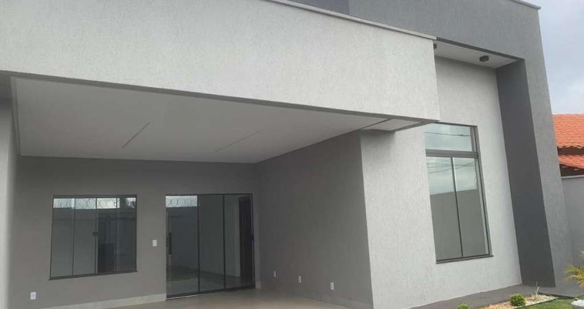 CASA PRONTA SENADOR CANEDO proximo ao CENTRO COMERCIAL FLOR DO IPE  Casa de Rua com 3 Quarto(s) e 2 banheiro(s) à Venda, 130 por R$ 480.000 no setor Solar Monte Cristo AD31047
