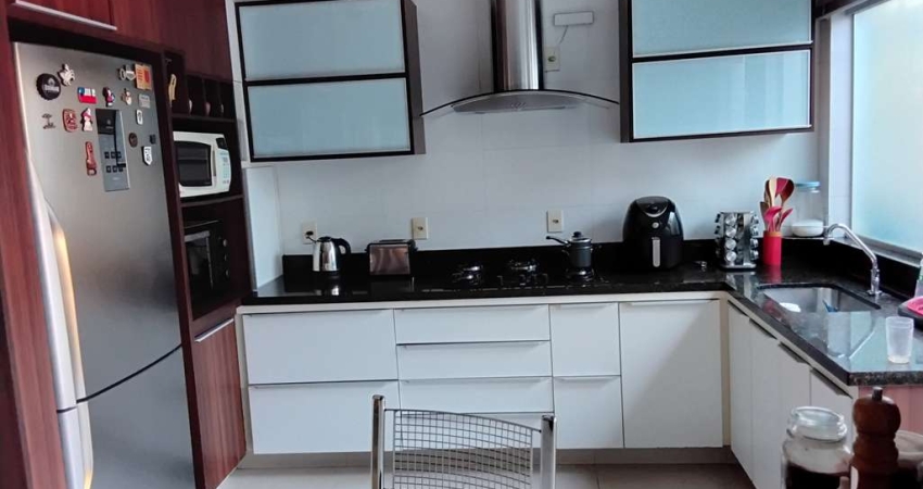 Sobrado 4 qts 1 suite Sobrado com 4 Quarto(s) e 2 banheiro(s) à Venda, 150 por R$ 1.018.500 no setor Setor Jao VN30341