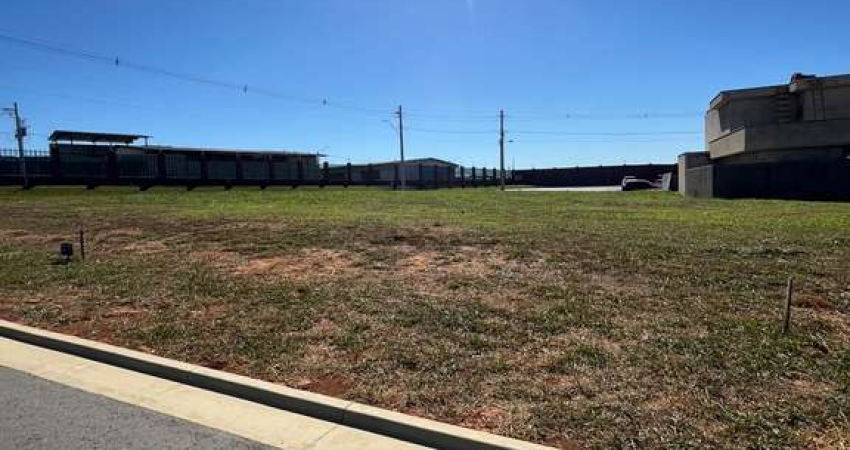 Lote 211m° no Jardins Versalhes Lote à Venda, 211.2 por R$ 235.000 no setor Polo Empresarial de Goiás AV30836