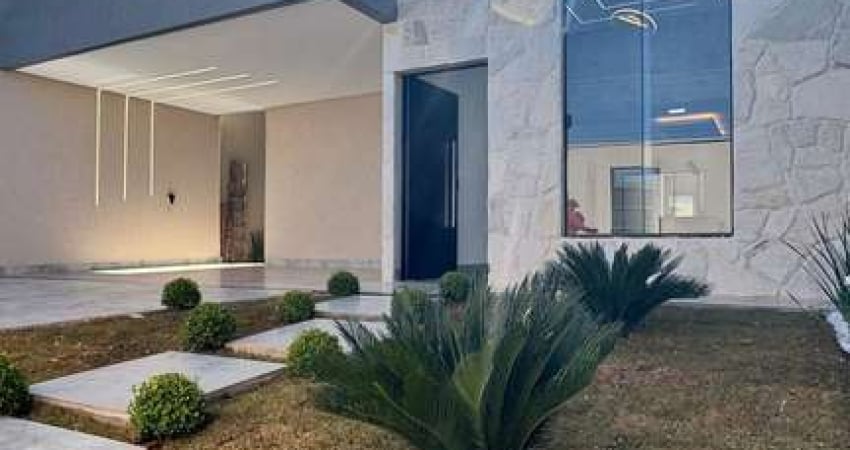 Casa com Piscina  Casa de Rua com 3 Quarto(s) e 3 banheiro(s) à Venda, 168 por R$ 880.000 no setor Vila Finsocial AD31003