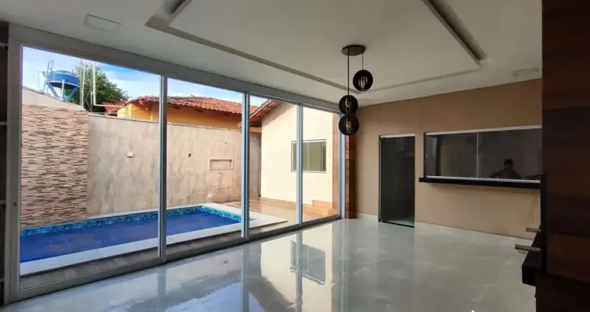 Casa Térrea no Jardim Guanabara  Casa de Rua com 3 Quarto(s) e 3 banheiro(s) à Venda, 230 por R$ 650.000 no setor Chácaras Nossa Senhora da Piedade SL30679