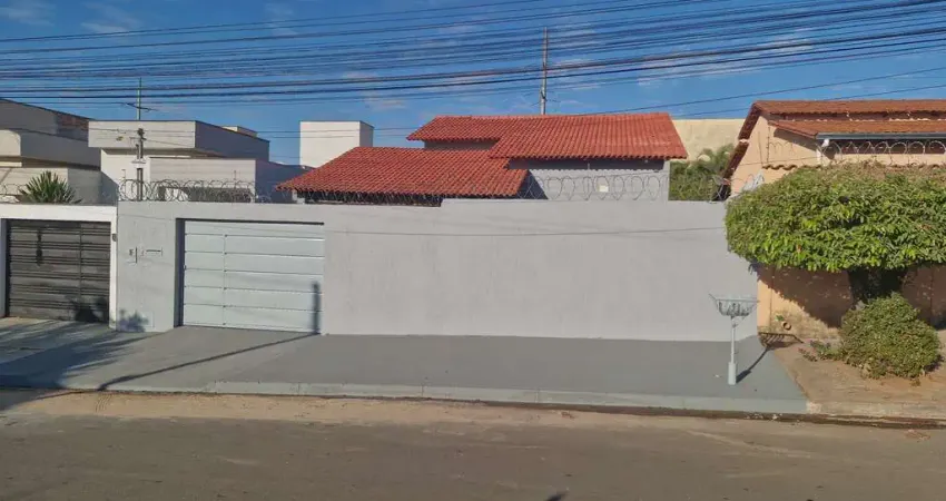 CASA TÉRREA EM LOTE INTEIRO - VEREDA DOS BURITIS  Casa de Rua com 3 Quarto(s) e 2 banheiro(s) à Venda, 172 por R$ 540.000 no setor Residencial Vereda dos Buritis AV31265