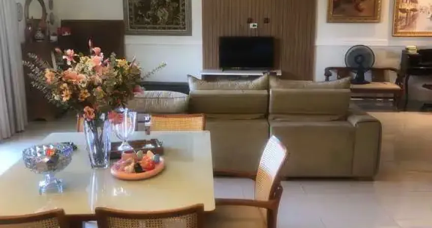 Sobrado setor Sul  Sobrado com 4 Quarto(s) e 4 banheiro(s) à Venda, 341 por R$ 1.800.000 no setor Setor Sul ST31282