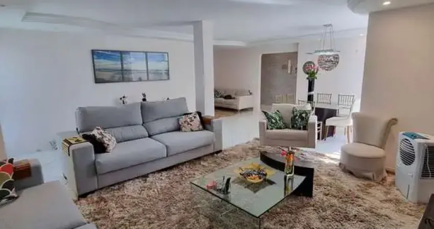 Casa 4Q a venda no Setor Aeroporto Casa de Rua com 4 Quarto(s) e 5 banheiro(s) à Venda, 385 por R$ 1.370.000 no setor Setor Aeroporto AD28916