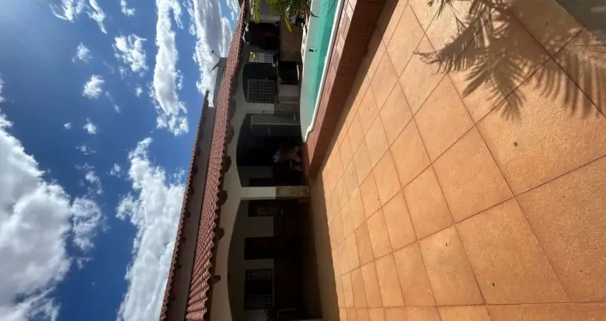 Casa Casa de Rua com 4 Quarto(s) e 3 banheiro(s) à Venda, 143 por R$ 950.000 no setor Setor Leste Vila Nova AD31237