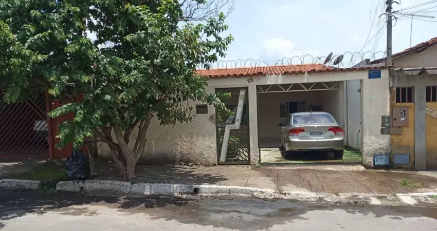 CASA TÉRREA EM CONJUNTO CRUZEIRO DO SUL AP DE GOIÂNIA Casa de Rua com 2 Quarto(s) e 2 banheiro(s) à Venda, 100 por R$ 430.000 no setor Vila Cruzeiro do Sul TA31381