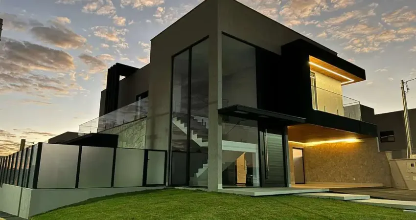 Sobrado de esquina Jardins Capri  3/suites superior  1/suíte térrea  Casa em Condomínio com 4 Quarto(s) e 5 banheiro(s) à Venda, 302 por R$ 2.180.000 no setor Residencial Marília AU31208
