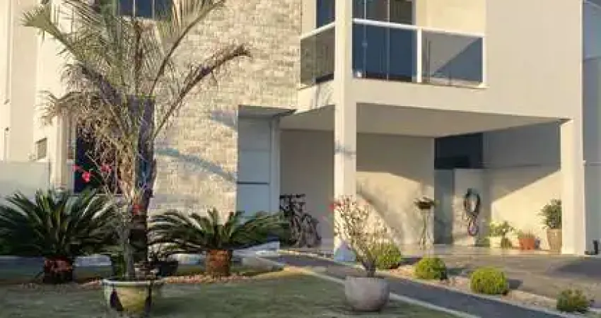 SOBRADO ALTO PADRÃO PORTAL DO SOL GREEN COM 4 SUITES - 329 DE ÁREA CONSTRUIDA Sobrado com 4 Quarto(s) e 4 banheiro(s) à Venda, 404 por R$ 2.550.000 no setor Residencial Goiânia Golfe Clube AD31113