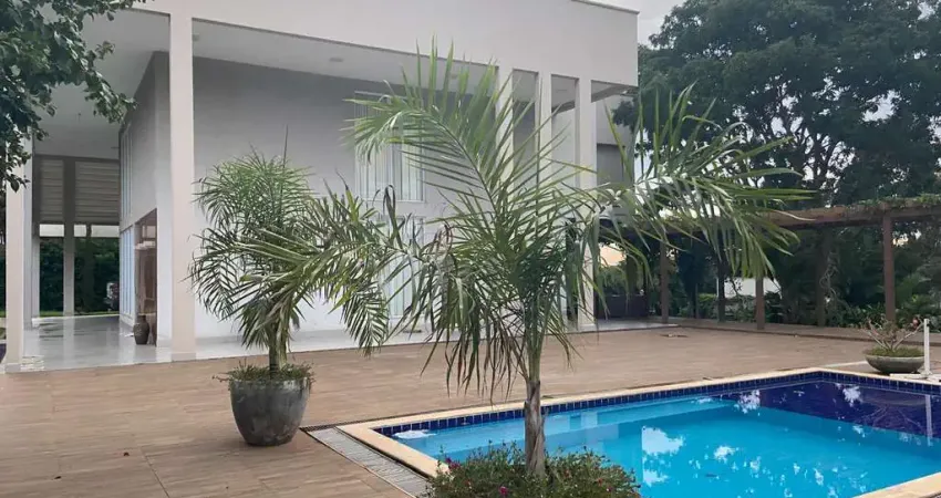 CASA EM CONDOMINIO DE ALTÍSSIMO PADRÃO Casa em Condomínio com 5 Quarto(s) e 6 banheiro(s) à Venda, 720 por R$ 6.000.000 no setor Condomínio Alto da Boa Vista AD31647