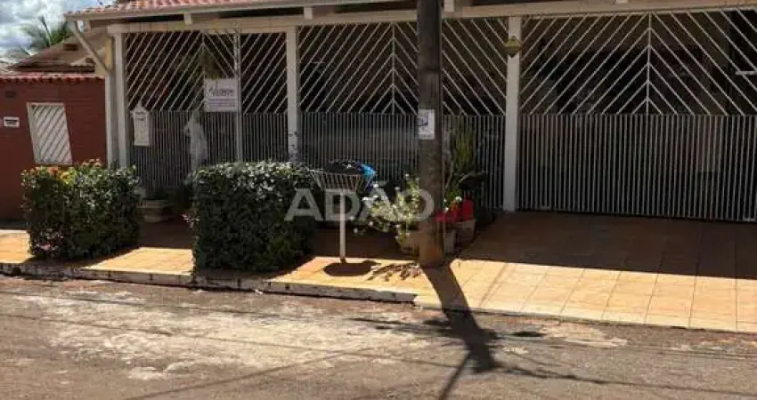 Casa ao lado do Campus UFG Casa de Rua com 4 Quarto(s) e 3 banheiro(s) à Venda, 250.00 por R$ 450000.00 no setor Vila Itatiaia AD35983