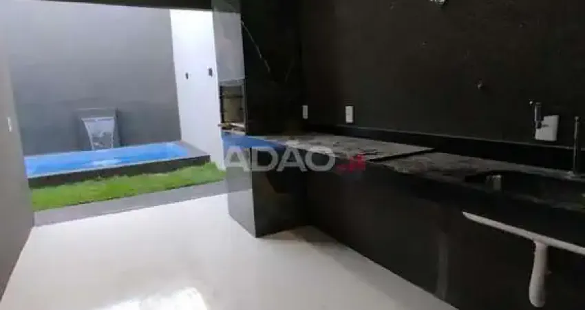 Casa de 3 quartos na Vila São Francisco, próximo a Av. Bernardo Sayão e Hospital Infantil. Casa de Rua com 3 Quarto(s) e 3 banheiro(s) à Venda, 130.00 por R$ 600000.00 no setor Vila São Francisco VN36