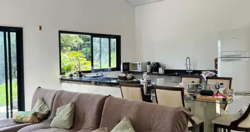 Casa térrea reformada em terreno de 2.141m² – ville saint james i, campo limpo paulista