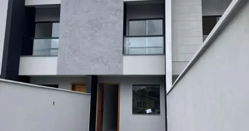 Sobrado à venda no bairro Jarivatuba - Joinville/SC