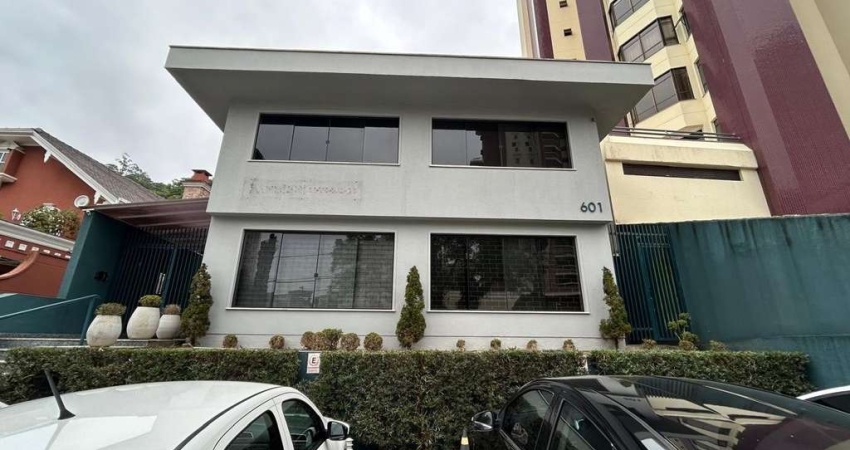 Casa comercial com 11 salas para alugar no Ponta Aguda, Blumenau 