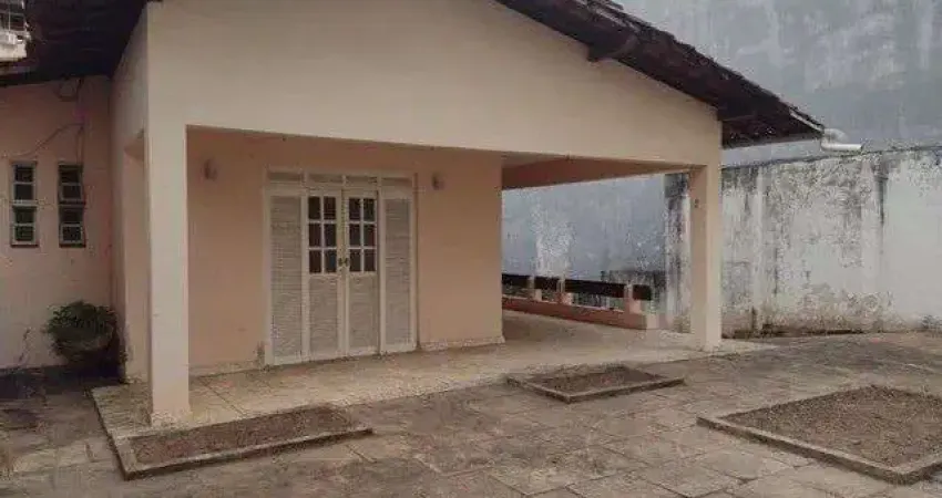 Casa com 4 dormitórios à venda, 294 m² por R$ 1.200.000,00 - Pituba - Salvador/BA