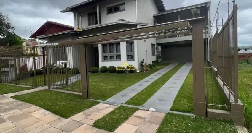 CASA À VENDA COM 3 DORMITÓRIOS NO  BAIRRO INTERLAGOS