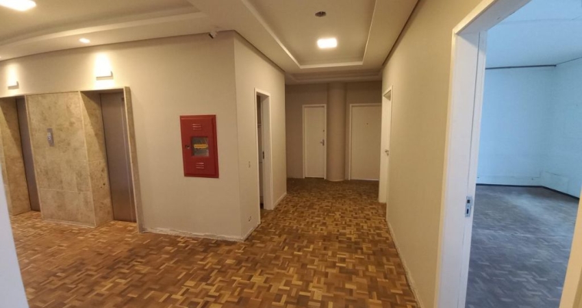 Sala comercial com 1 sala à venda na Rua Visconde de Nacar, 865, Centro, Curitiba