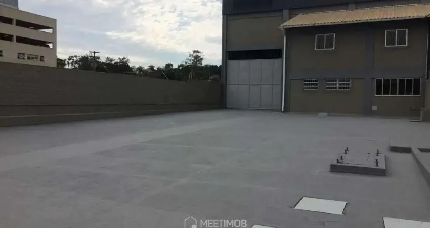 Pavilhão/galpão industrial com 450m² de galpão e 1600m² de área de terreno