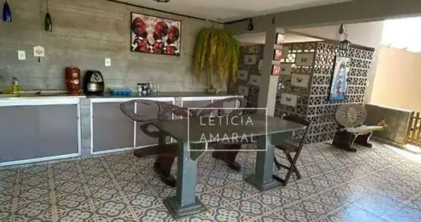 Casa com 3 dormitórios à venda, 140 m² por R$ 650.000,00 - Sao Joaquim - Pouso Alegre/MG