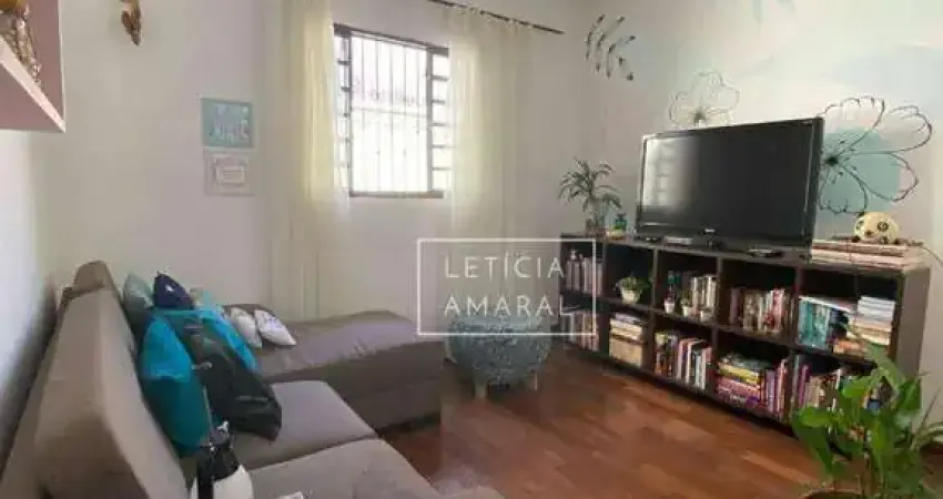 Casa com 3 dormitórios à venda, 158 m² por R$ 550.000,00 - Fátima III - Pouso Alegre/MG