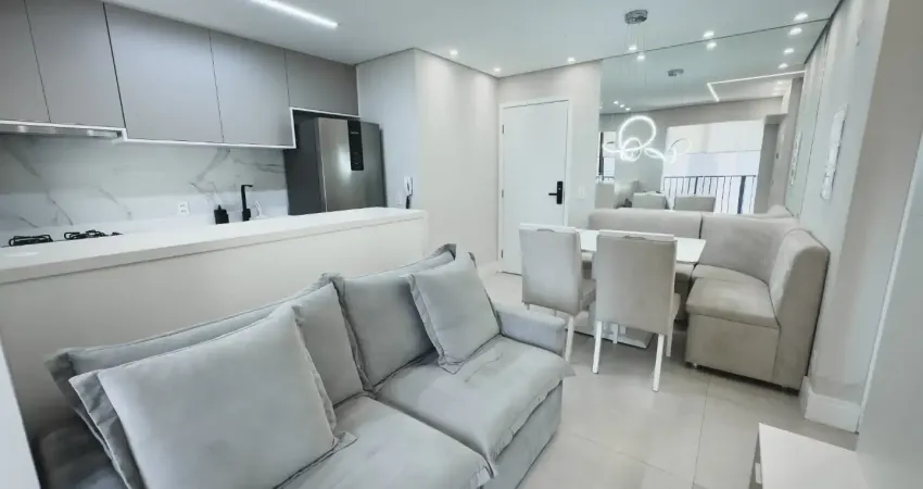 Apartamento reformado e mobiliado à venda com 2 dormitórios, 52m² no Condomínio Ápice Park – Alphaville Barueri/SP