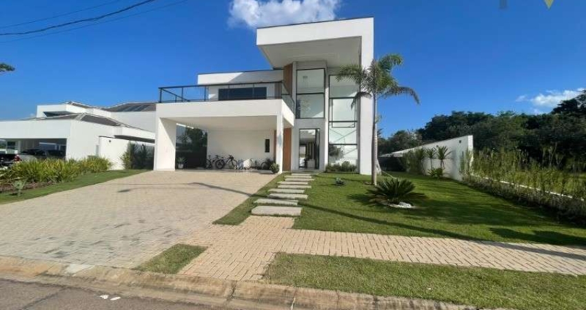 LINDA CASA NO RESIDENCIAL TERRA DA ALVORADA, C/363M² A.C E 800M² T. , 3 SUÍTES (1 MASTER COM BANHEIRA), PISCINA , ÁREA GOURMET, 6 VAGAS DE GARAGEM.