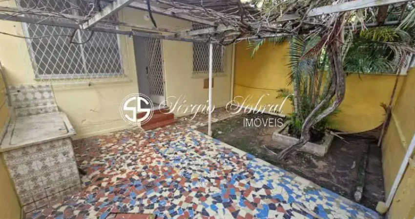 Casa com 1 quarto para alugar na Rua dos Jasmins, Vila Valqueire, Rio de Janeiro