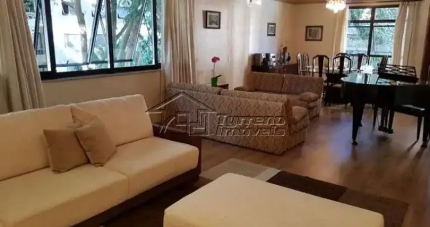 Apartamento com 4 dormitórios, sendo 2 suítes na Vila Adyana em São José dos Campos