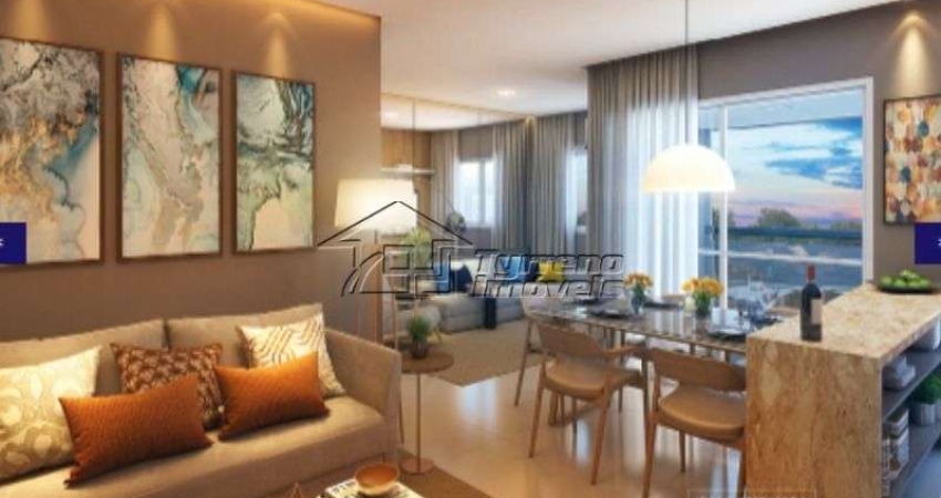 Majestoso apartamento com quintal e 2 vagas de garagem cobertas!