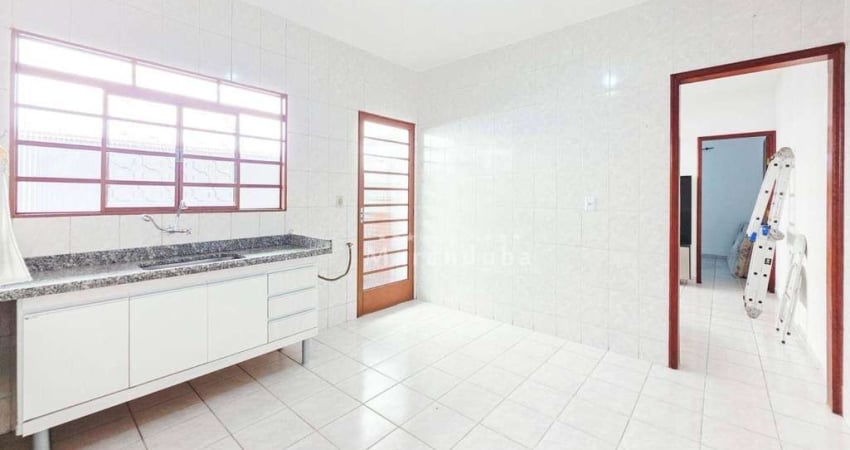 OPORTUNIDADE!!!! Casa com 3 dormitórios, 100 m² - venda por R$ 500.000 ou aluguel por R$ 2.863/mês - Bosque dos Eucaliptos - São José dos Campos/SP